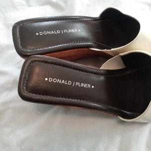 This unique Donald J plainer 7.5